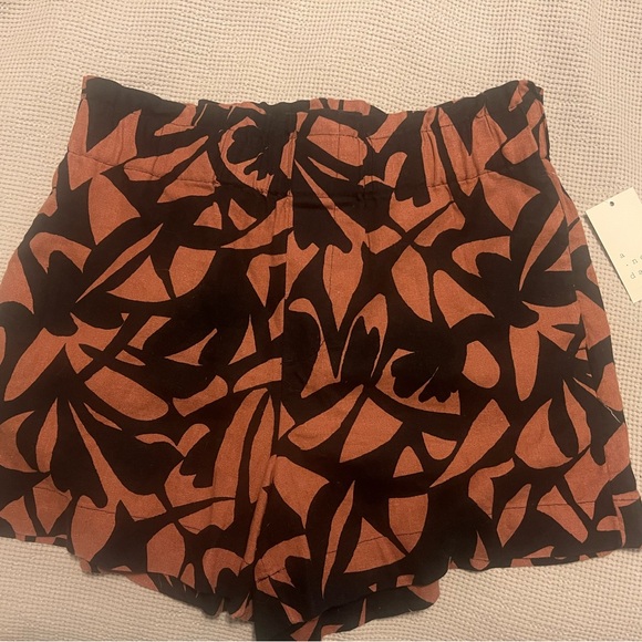 New Day High-Rise Linen Pull-On Shorts - Picture 2 of 4